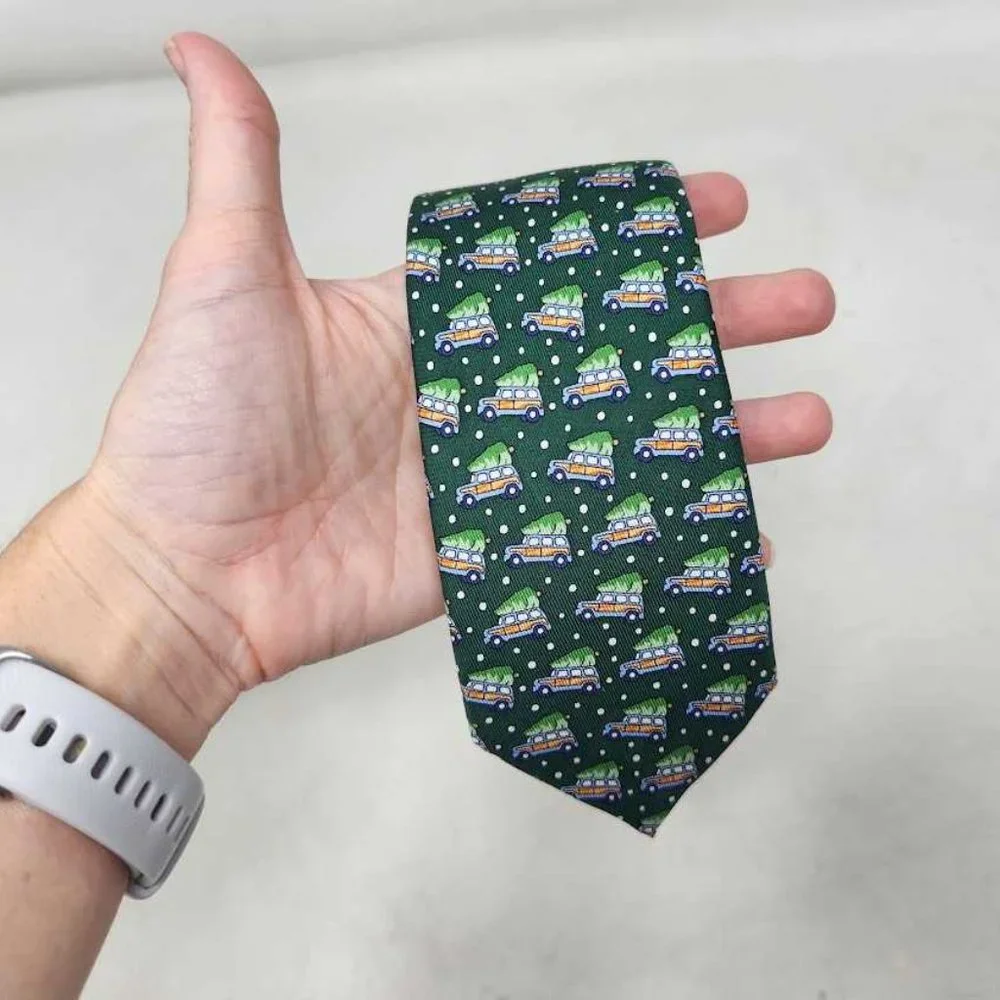 New boys Woody & Tree Vineyard Vines winter Christmas tie